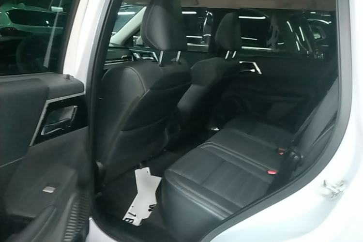 Used Mitsubishi Outlander 2023 1.5T CVT Two-Wheel Drive Luxury Edition 5 Seats Left Rear Seat
