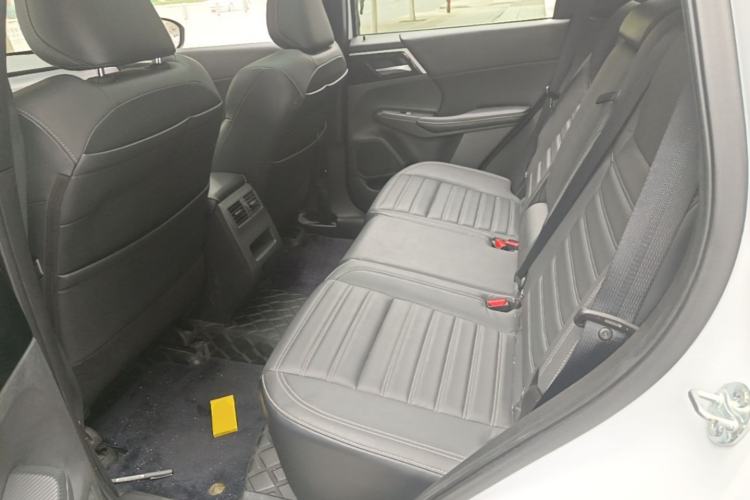 Used Mitsubishi Outlander 2023 1.5T CVT Two-Wheel Drive Luxury Edition 5 Seats Left Rear Seat