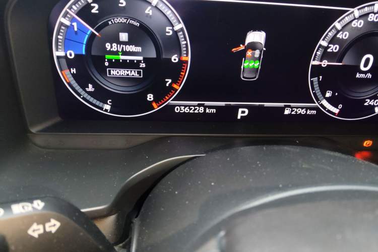 Used Mitsubishi Outlander 2023 1.5T CVT Four-Wheel Drive Prestige Edition 7 Seats Odometer Close Up