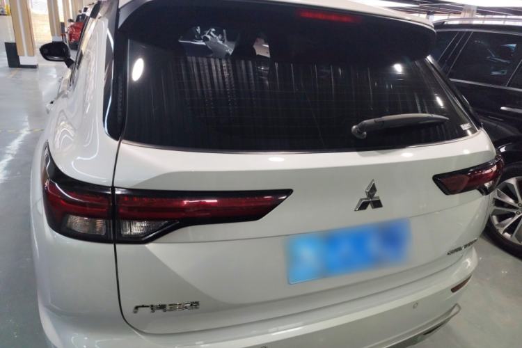Used Mitsubishi Outlander 2023 1.5T CVT Four-Wheel Drive Prestige Edition 7 Seats Rear