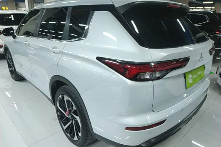 Used Mitsubishi Outlander 2023 1.5T CVT Two-Wheel Drive Luxury Edition 5 Seats Rear Left 45 Deg