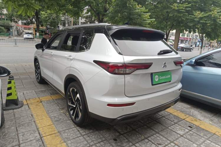 Used Mitsubishi Outlander 2023 1.5T CVT Two-Wheel Drive Luxury Edition 5 Seats Rear Left 45 Deg