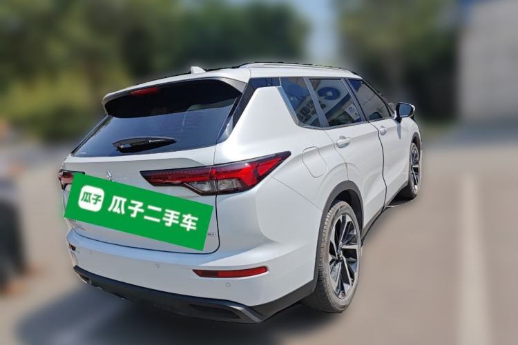 Used Mitsubishi Outlander 2023 1.5T CVT Two-Wheel Drive Luxury Edition 5 Seats Rear Right 45 Deg
