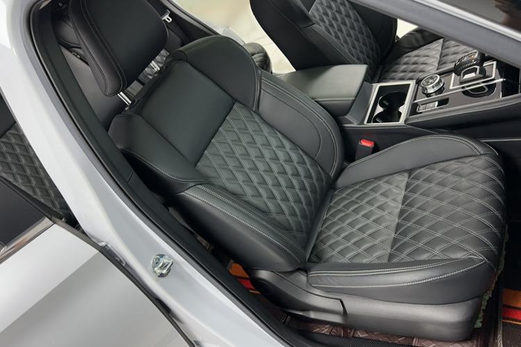 Used Mitsubishi Outlander 2023 1.5T CVT Four-Wheel Drive Prestige Edition 7 Seats Right Front Seat
