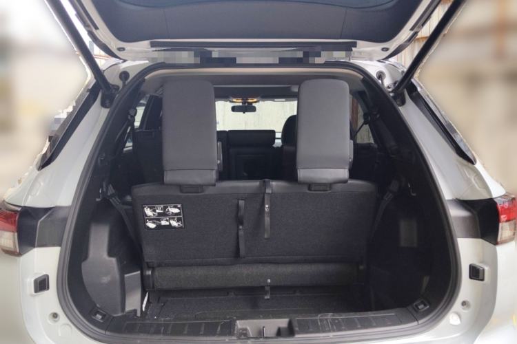 Used Mitsubishi Outlander 2023 1.5T CVT Four-Wheel Drive Prestige Edition 7 Seats Trunk
