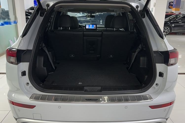 Used Mitsubishi Outlander 2023 1.5T CVT Four-Wheel Drive Prestige Edition 7 Seats Trunk