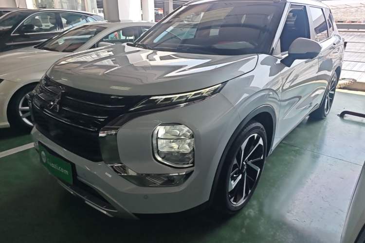 Used Mitsubishi Outlander 2023 1.5T CVT 4x4 Luxury Edition 5 Seats Guazi used car, China used car export, Used car for sale, Used  cars, Cheapest cars for sale