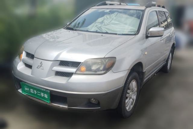 Used Mitsubishi Outlander Classic 2005 2.4L Automatic Two-Wheel Drive