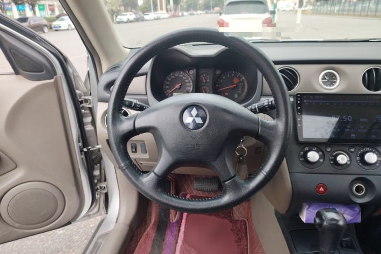 Used Mitsubishi Outlander Classic 2005 2.4L Automatic 4x4 Steering Wheel