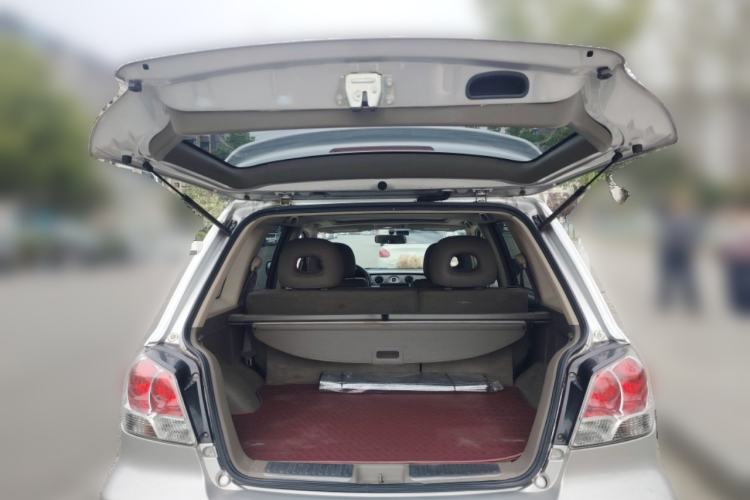 Used Mitsubishi Outlander Classic 2005 2.4L Automatic 4x4 Trunk