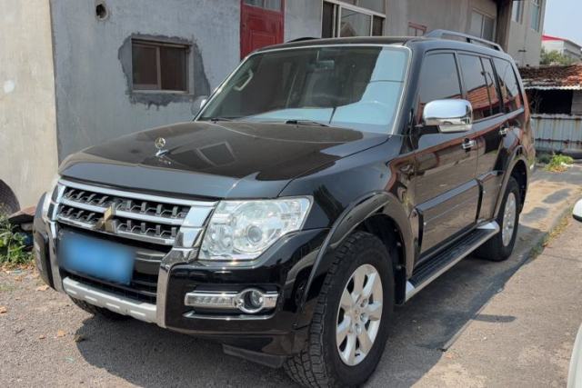 Used Mitsubishi Pajero Pajero (parallel import)