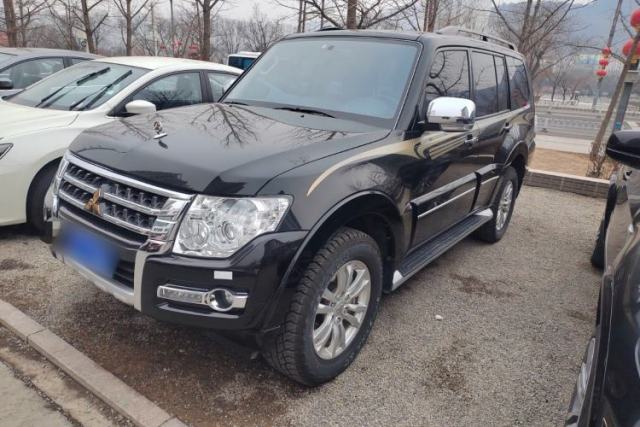 Used Mitsubishi Pajero 
