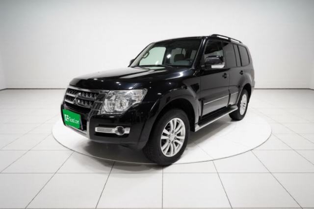 Used Mitsubishi Pajero Pajero (parallel import)