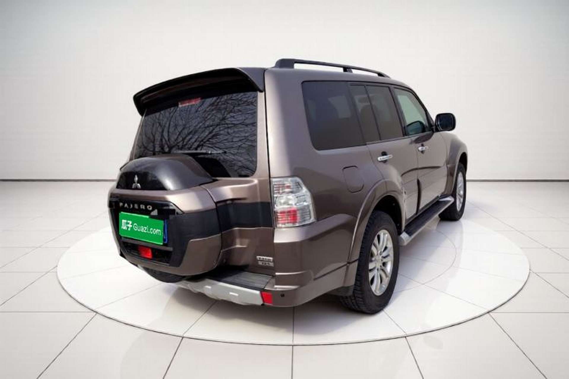 Used Mitsubishi Pajero  Exterior 5