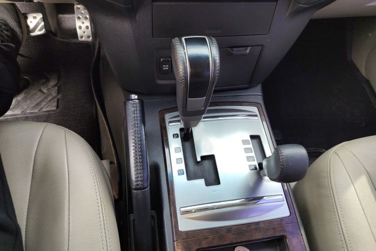 Used Mitsubishi Pajero  Gear Lever