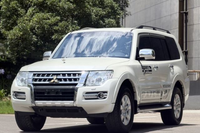 Used Mitsubishi Pajero Pajero (parallel import)