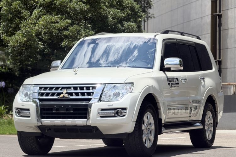 Used Mitsubishi Pajero Pajero (parallel import) Guazi used car, China used car export, Used car for sale, Used cars, Cheapest cars for sale