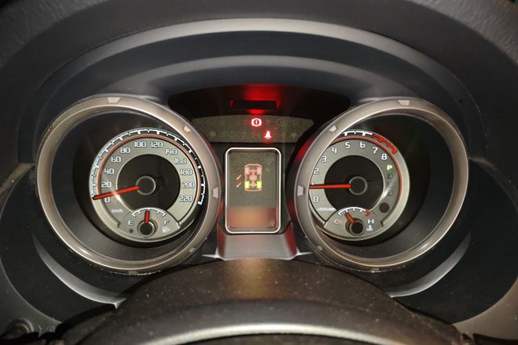Used Mitsubishi Pajero  Instrument Cluster
