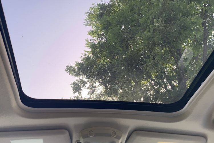 Used Mitsubishi Pajero  Interior 10