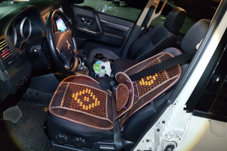 Used Mitsubishi Pajero  Left Front Seat