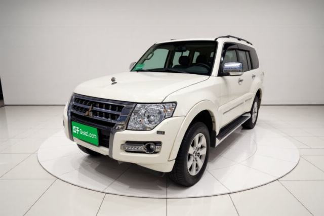 Used Mitsubishi Pajero Pajero (parallel import)