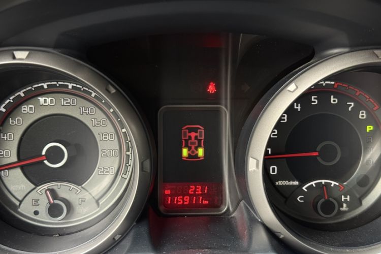 Used Mitsubishi Pajero  Odometer Close Up