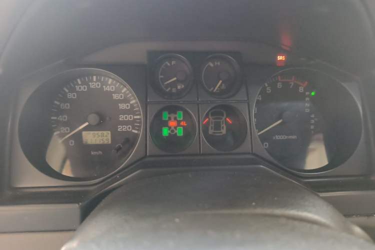 Used Mitsubishi Pajero  Instrument Cluster