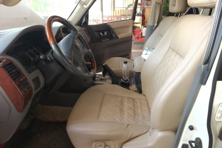 Used Mitsubishi Pajero  Left Front Seat
