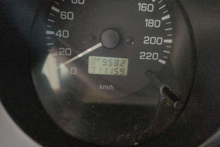 Used Mitsubishi Pajero  Odometer Close Up