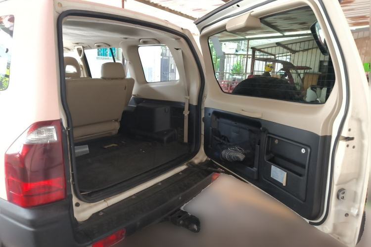 Used Mitsubishi Pajero  Trunk