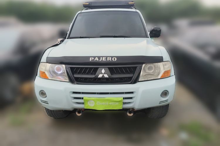Used Mitsubishi Pajero 2006 3.0L AT GLX Front