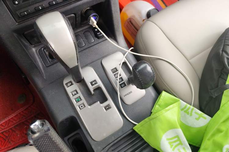 Used Mitsubishi Pajero 2006 3.0L AT GLX Gear Lever