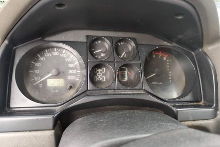 Used Mitsubishi Pajero 2006 3.0L AT GLX Instrument Cluster