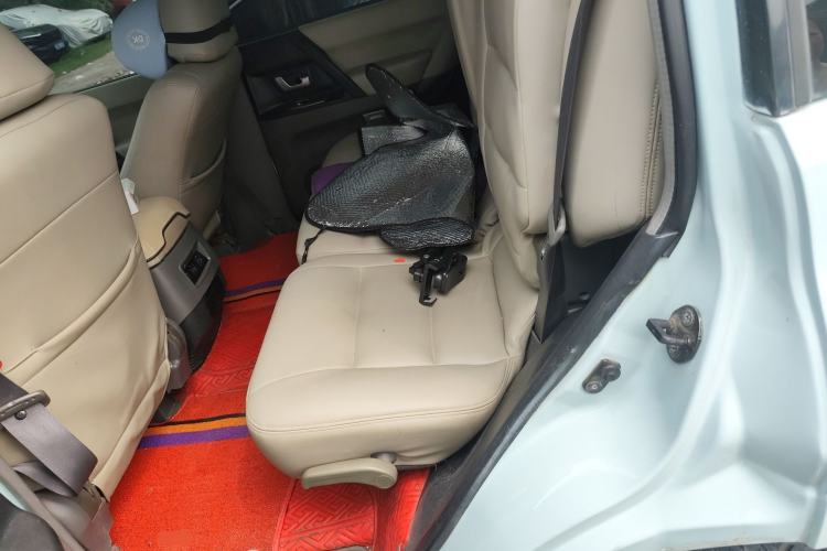 Used Mitsubishi Pajero 2006 3.0L AT GLX Left Rear Seat