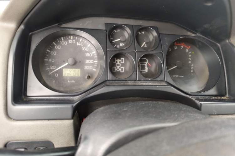 Used Mitsubishi Pajero 2006 3.0L AT GLX Odometer Close Up
