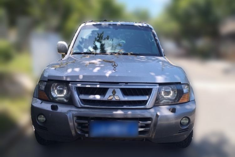 Used Mitsubishi Pajero 2006 3.8L AT GLS Front
