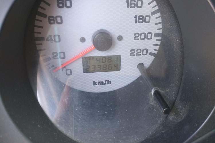 Used Mitsubishi Pajero 2006 3.8L AT GLS Odometer Close Up