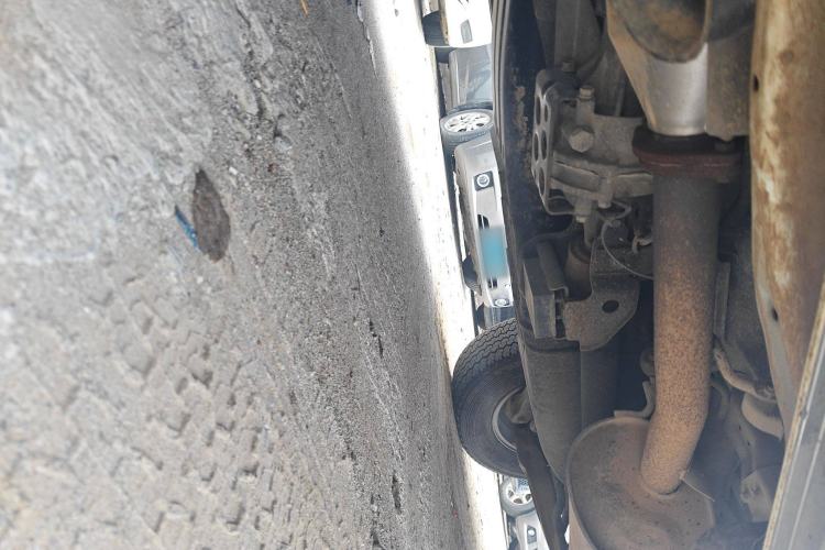 Used Mitsubishi Pajero 2006 3.0L AT GLX Chassis Front Left