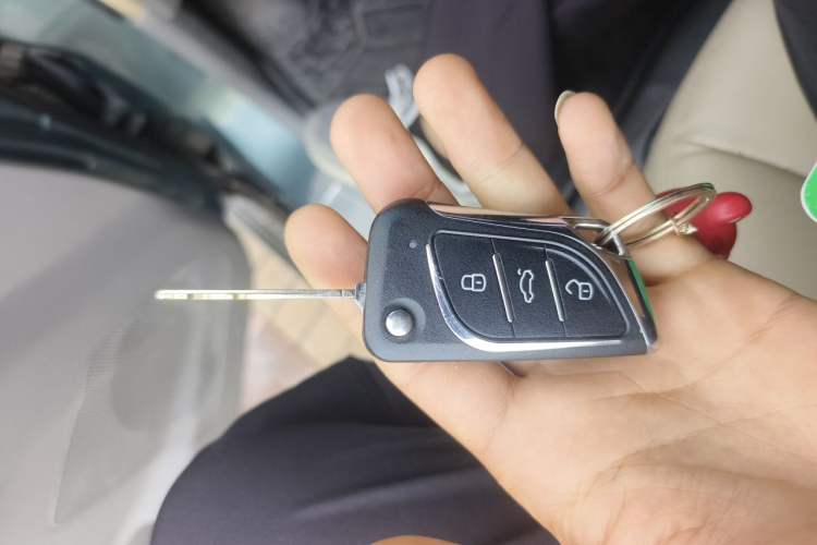Used Mitsubishi Pajero 2008 V73 3.0L AT GLX Vehicle Key