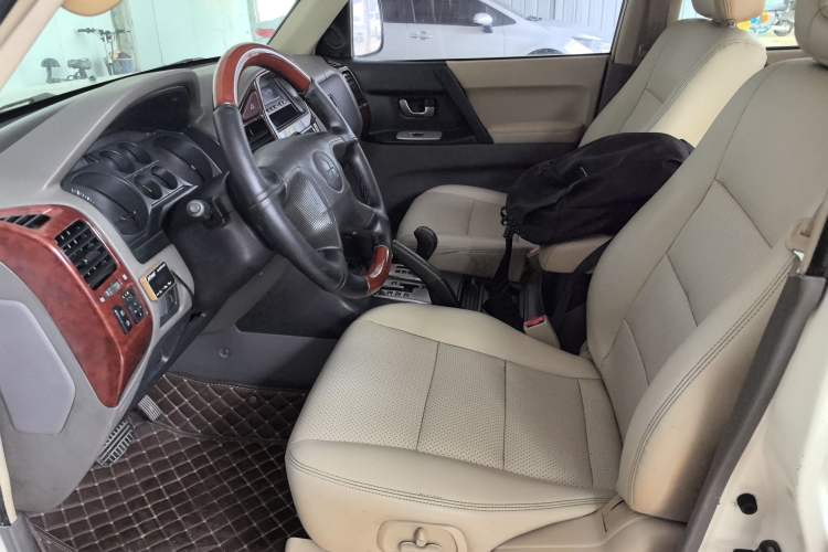 Used Mitsubishi Pajero 2008 V73 3.0L AT GLS Driver Seat