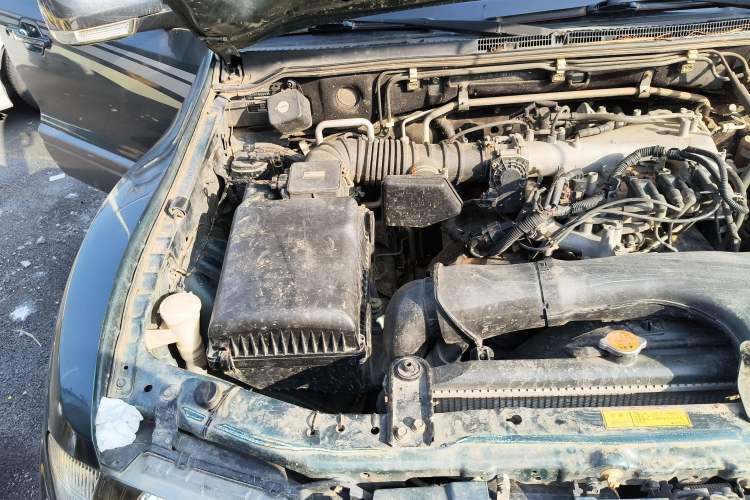 Used Mitsubishi Pajero 2008 V73 3.0L AT GLS Engine Bay Right