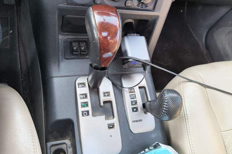 Used Mitsubishi Pajero 2008 V73 3.0L AT GLS Gear Lever