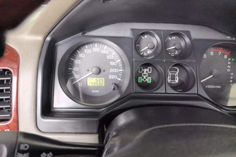 Used Mitsubishi Pajero 2008 V73 3.0L AT GLS Odometer Close Up