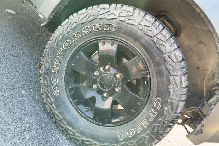 Used Mitsubishi Pajero 2008 V73 3.0L AT GLS Right Front Wheel Hub