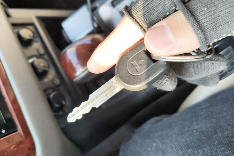 Used Mitsubishi Pajero 2008 V73 3.0L AT GLS Vehicle Key