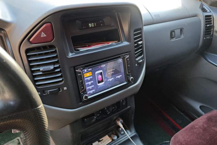 Used Mitsubishi Pajero 2008 V73 3.0L MT GL Audio And AC Panel