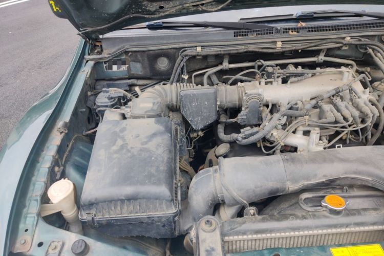 Used Mitsubishi Pajero 2008 V73 3.0L MT GL Engine Bay Right