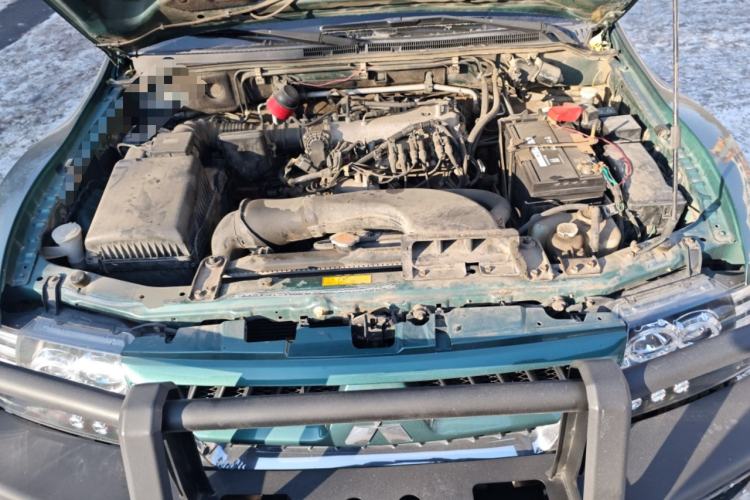 Used Mitsubishi Pajero 2008 V73 3.0L MT GL Engine Bay