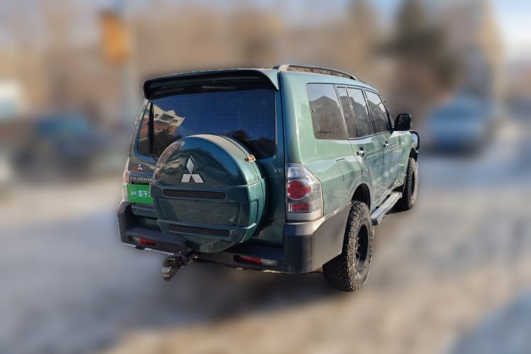 Used Mitsubishi Pajero 2008 V73 3.0L MT GL Rear Right 45 Deg