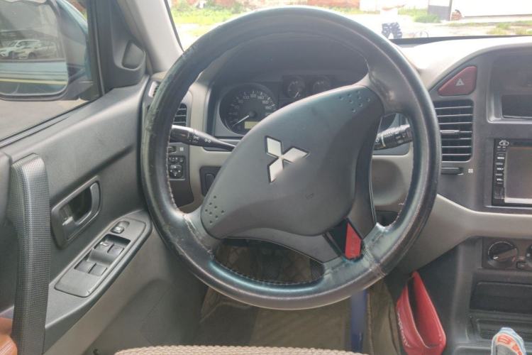 Used Mitsubishi Pajero 2008 V73 3.0L MT GL Steering Wheel